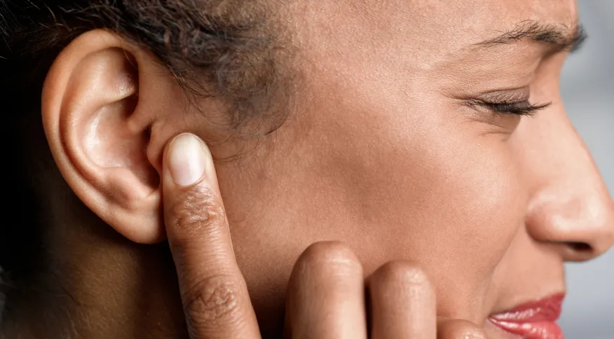 Estudos mostram que 1 bilhão de jovens está sob risco de perda auditiva; veja como evitá-la 